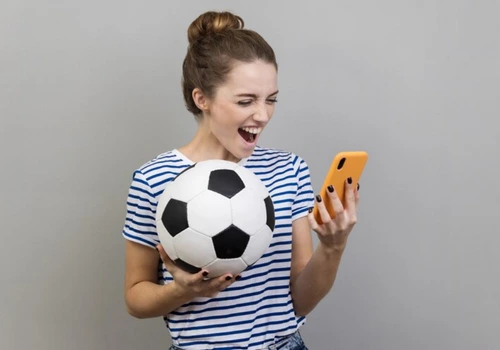 Futebol ao vivo pelo celular - 6 apps para assistir ( Imagem: Freepik)